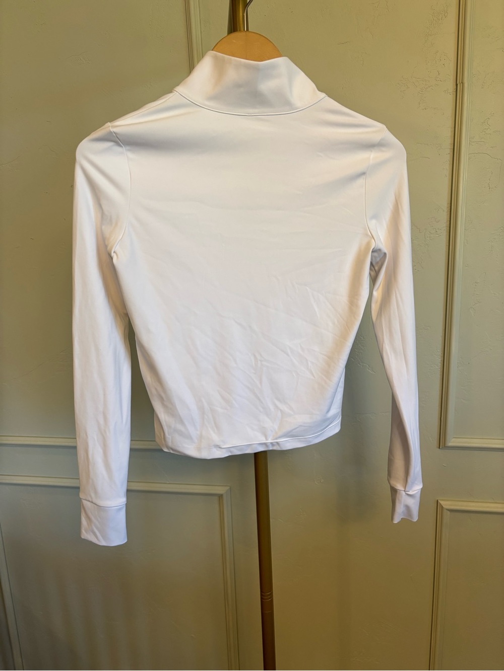 Vuori Studio Half Zip White Long Sleeve Top MSRP $88 see detail - Picture 2 of 5